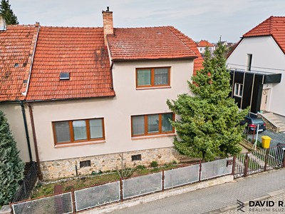Prodej  rodinného domu 232 m², pozemek 1 077 m²