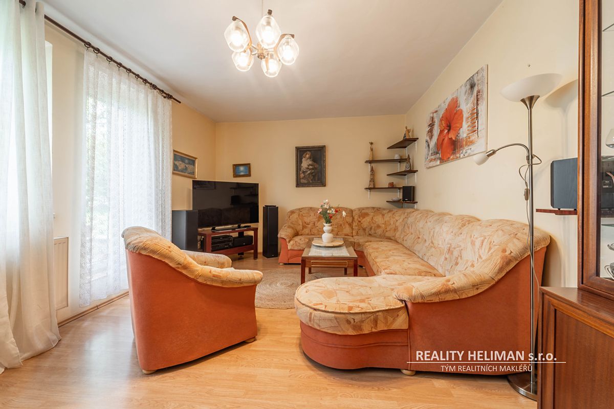 Prodej rodinného domu 154 m², pozemek 1844 m² – fotografie 2