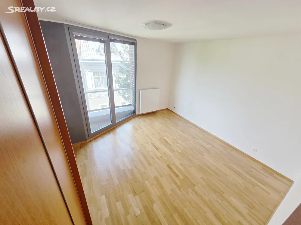 Pronájem bytu 3+kk 86 m² – pohled 5