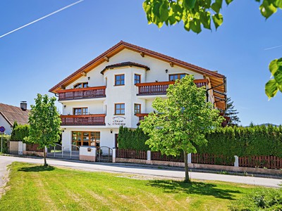 Prodej  rodinného domu 566 m², pozemek 1 443 m²