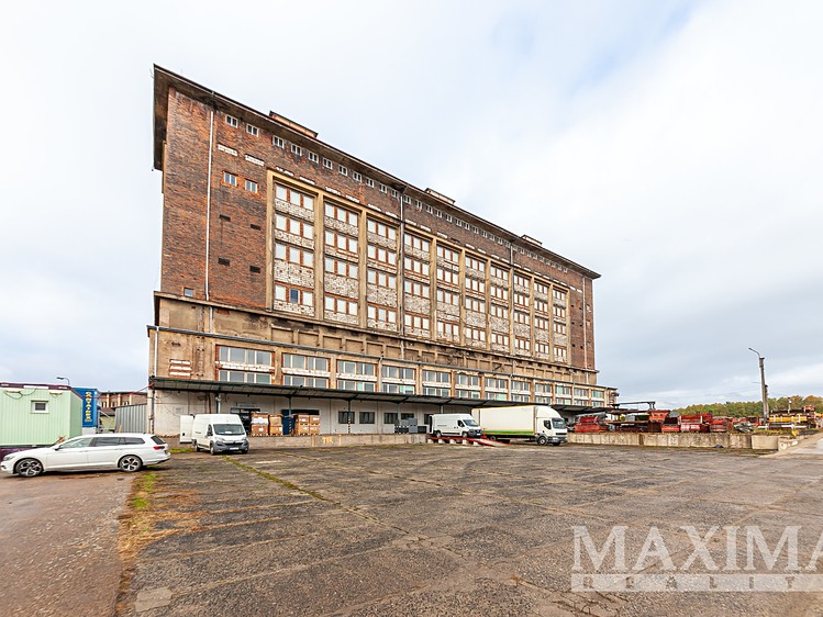 Комерційне приміщення в оренду, 1 150 м² (27 з 30)