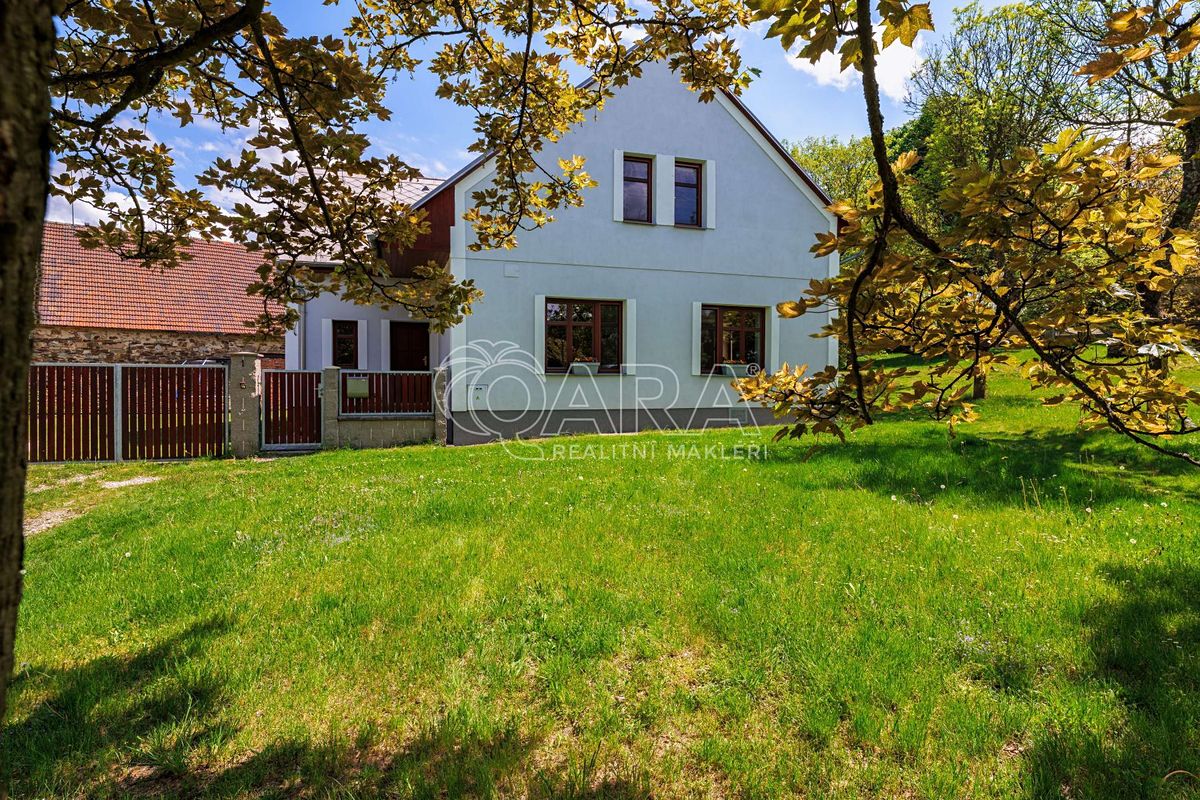 Prodej rodinného domu 198 m², pozemek 632 m² – fotografie 4