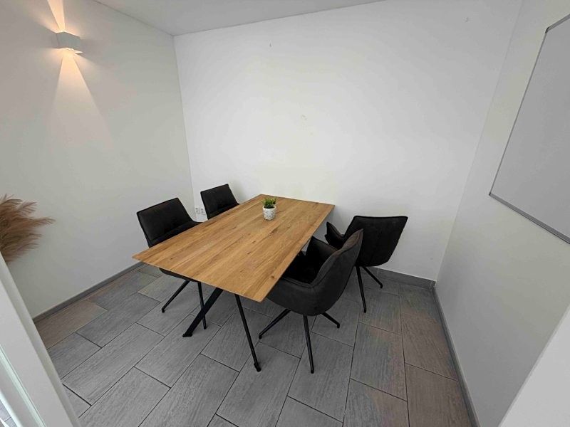 Pronájem kanceláře 60 m² – fotografie 4