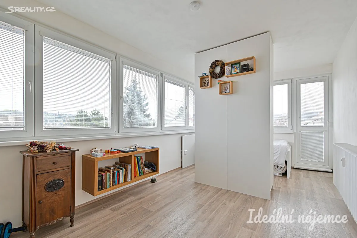 Pronájem bytu 1+kk 22 m² – pohled 3
