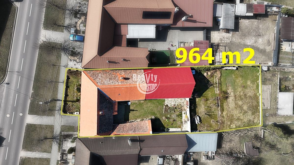 Prodej rodinného domu 100 m², pozemek 964 m² – fotografie 2
