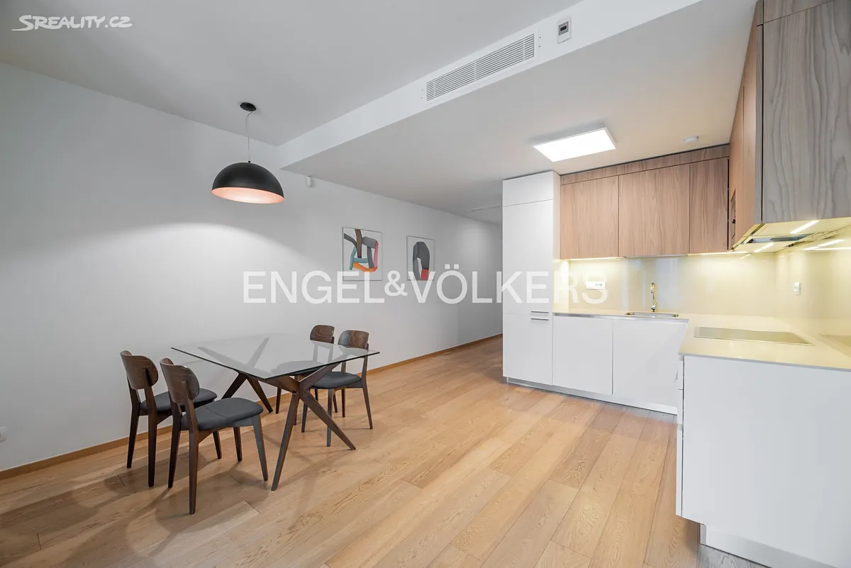 Pronájem bytu 2+kk 73 m² – pohled 4
