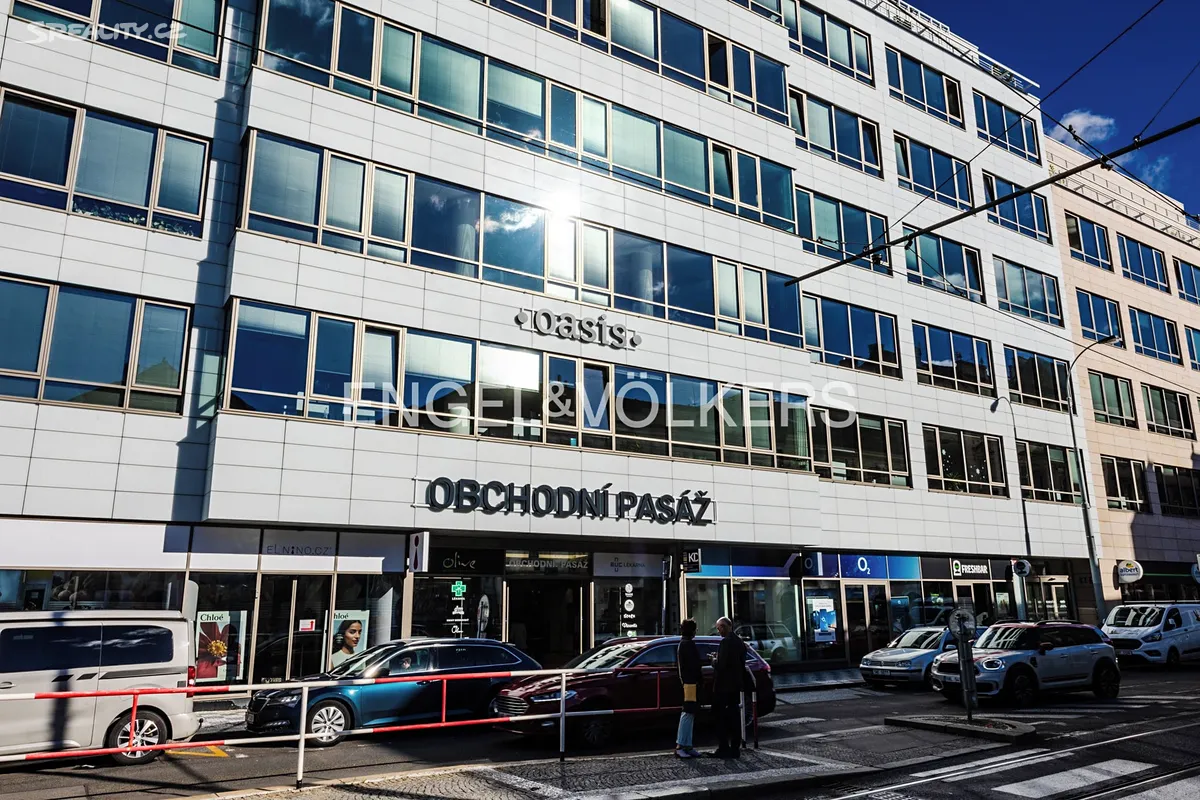 Pronájem kanceláře 311 m², Praha