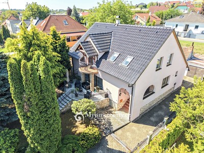 Prodej  rodinného domu 240 m², pozemek 1 139 m²