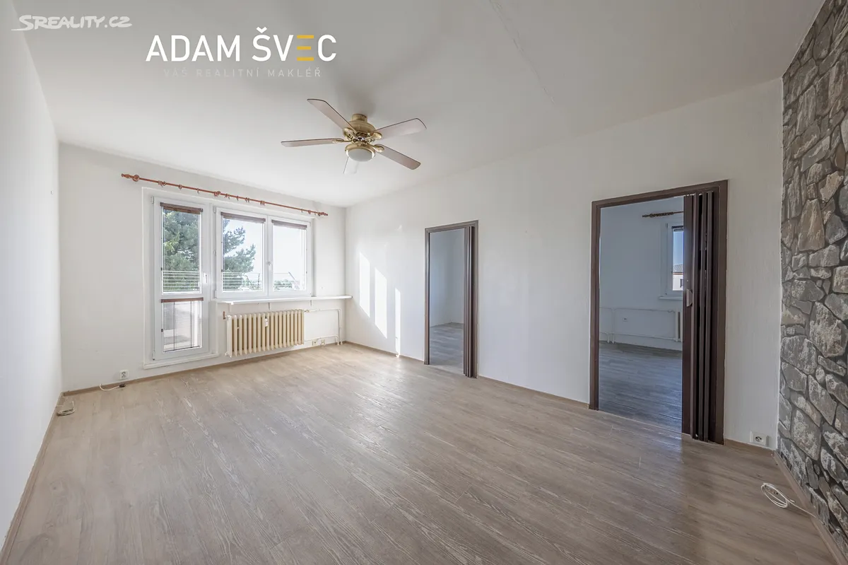 Prodej bytu 3+1 61 m² – pohled 2