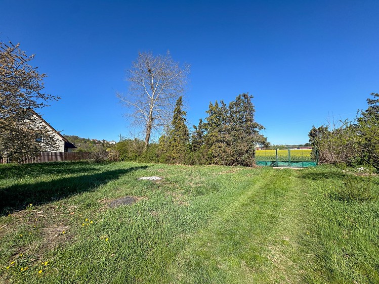 Grundstück zum Kauf, 743 m² (1 von 14)