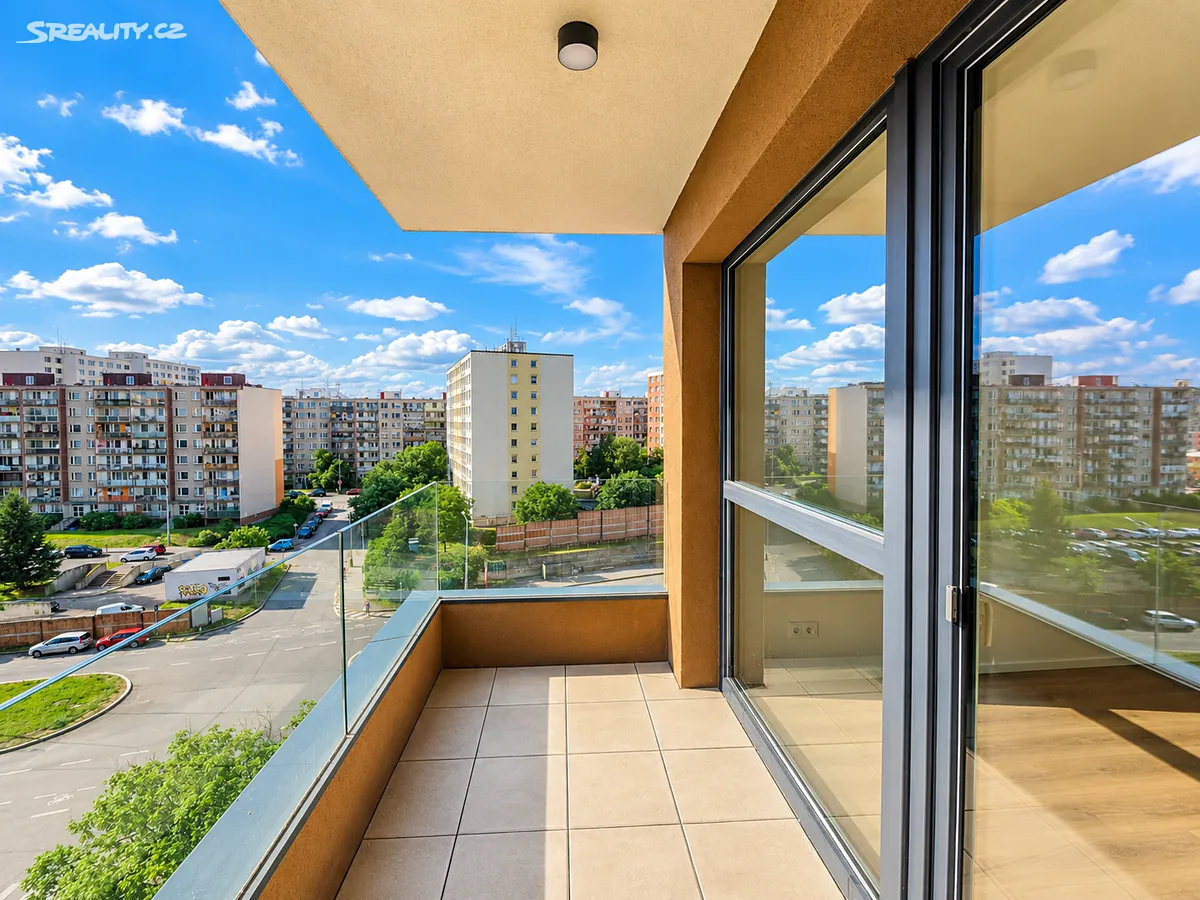 Prodej bytu 2+kk 51 m² – pohled 2