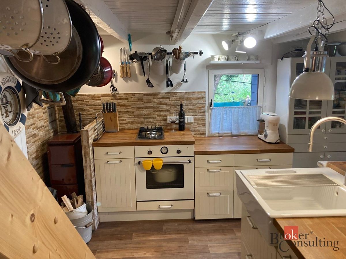 Prodej rodinného domu 58 m², pozemek 428 m² – fotografie 3
