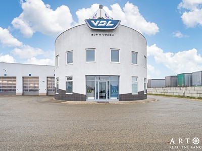 Pronájem kanceláře 230 m²
