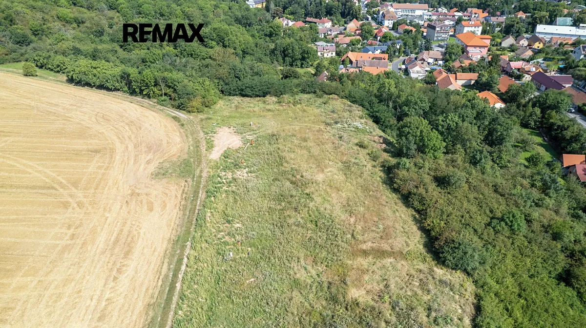 Prodej stavebního pozemku 1052 m²