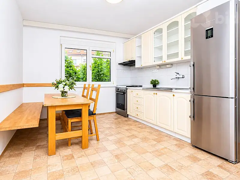 Prodej bytu 2+1 50 m², Praha – náhled fotky 2
