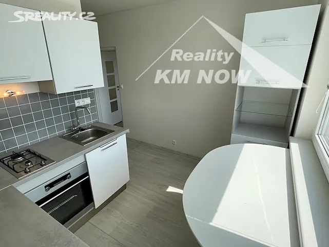 Pronájem bytu 1+1 34 m² – pohled 2