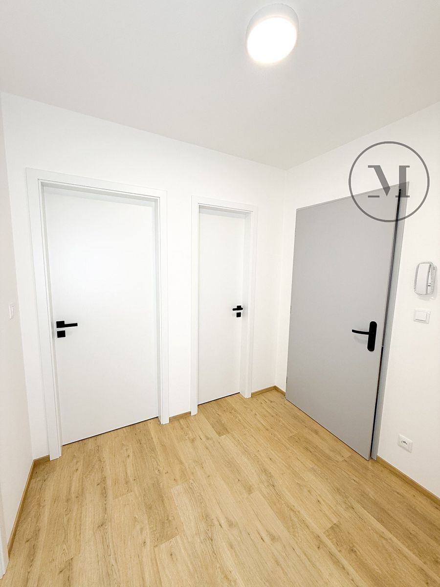 Pronájem bytu 2+kk 57 m² – fotografie 4