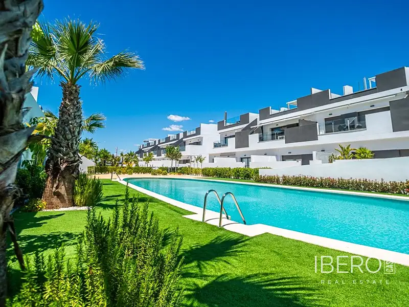 Prodej bytu 4+kk 138 m², Torrevieja – náhled fotky 1