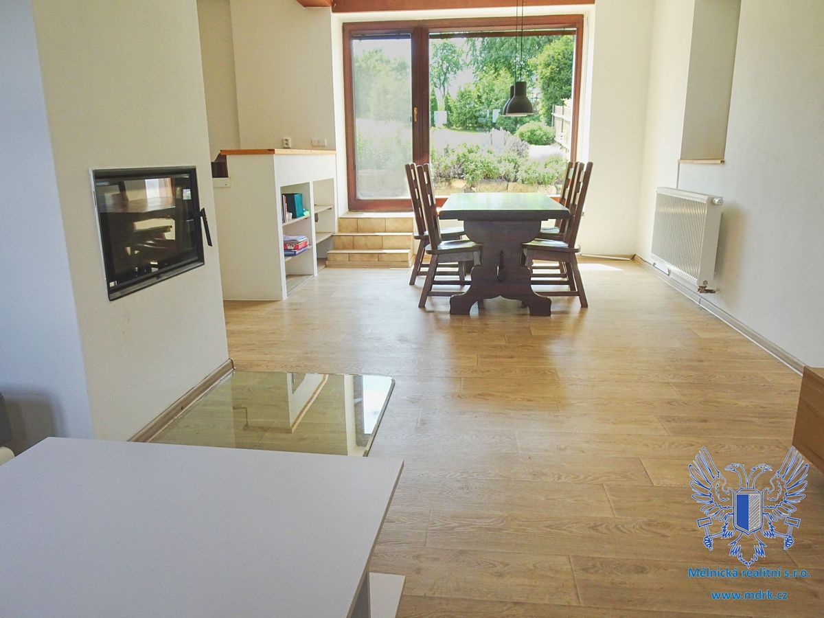 Prodej rodinného domu 192 m², pozemek 704 m² – fotografie 5