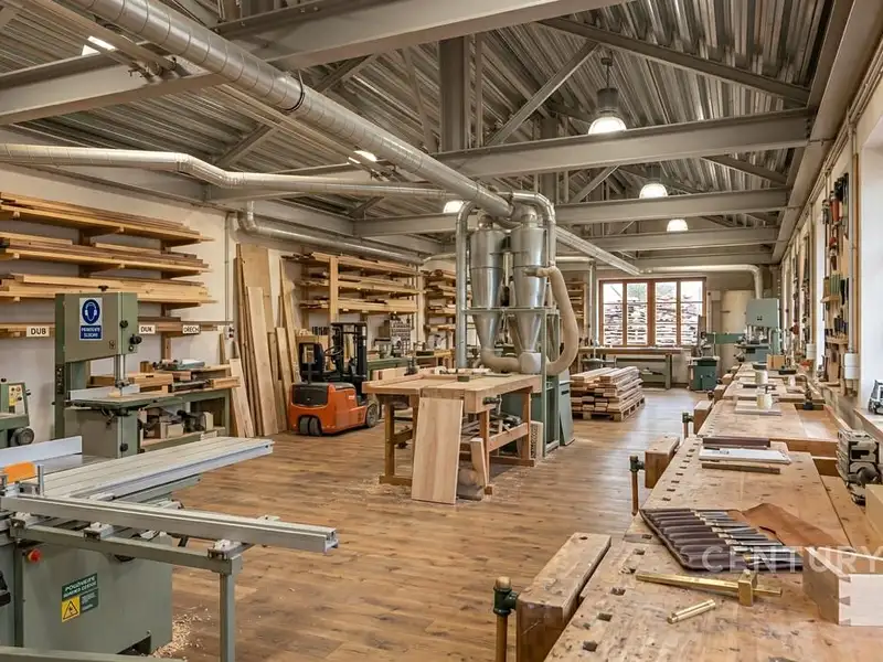 Prodej skladového prostoru 1100 m², Holýšov – náhled fotky 1