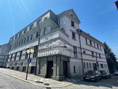 Prodej komerční nemovitosti 305 m²
