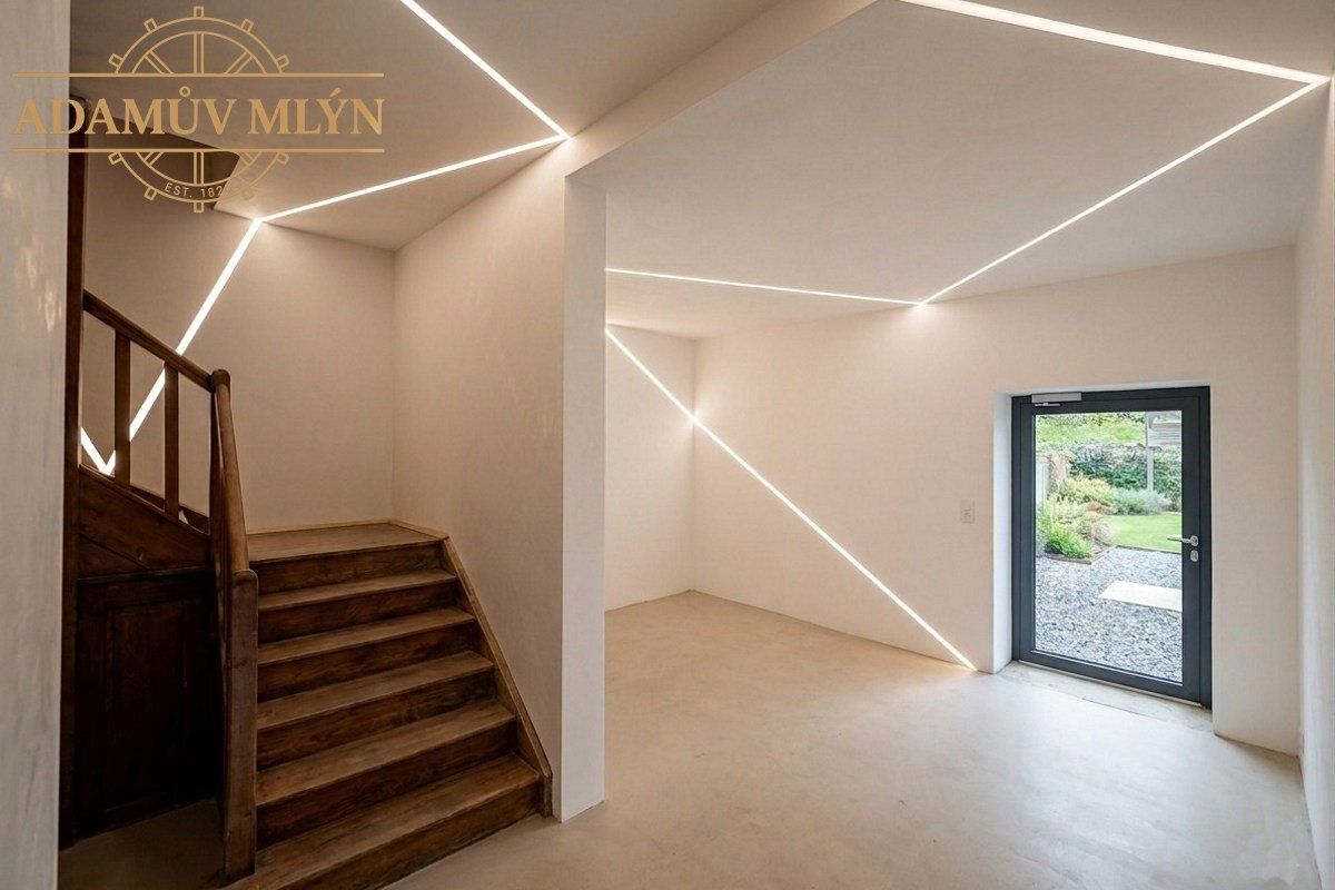 Prodej rodinného domu 670 m², pozemek 29000 m² – fotografie 2