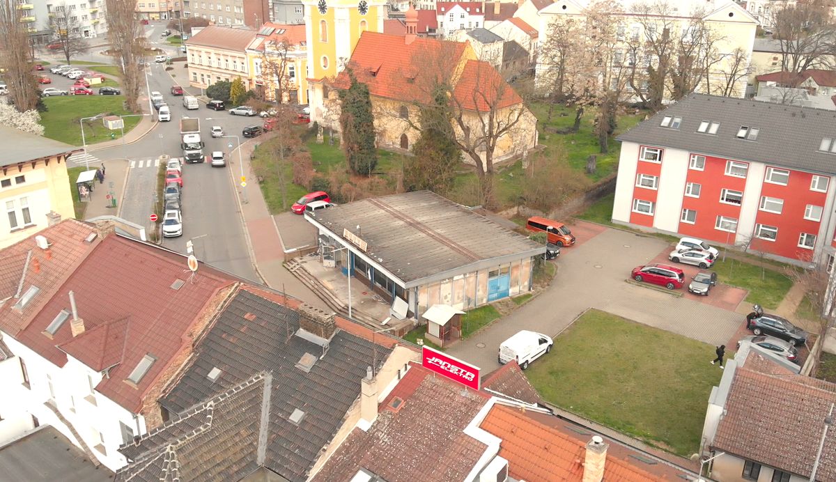 Prodej obchodního prostoru 229 m² – fotografie 2