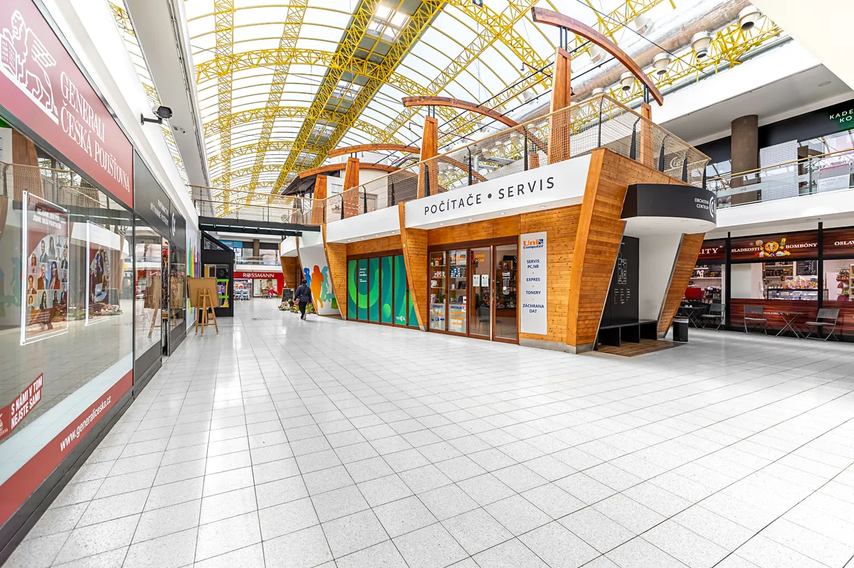 Pronájem obchodního prostoru 100 m²