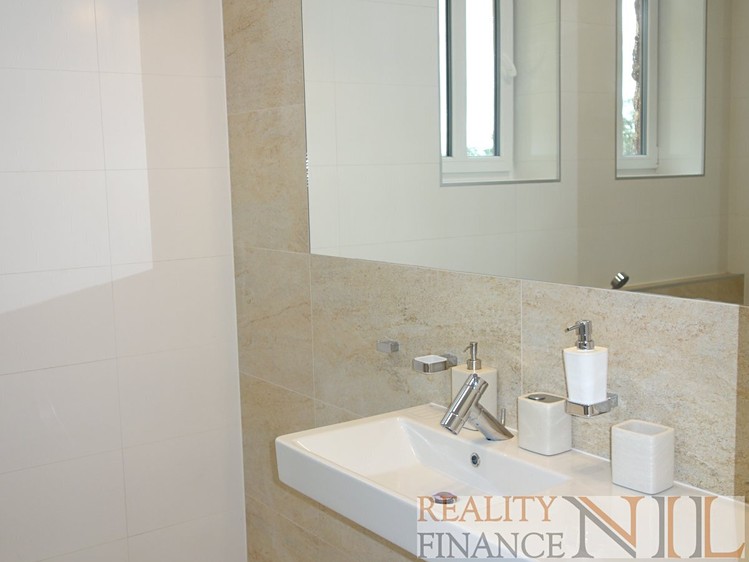 Prodej bytu 3+kk, 82 m² (8 z 37)