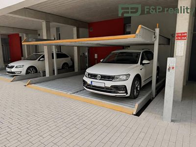 Pronájem garážového stání 18 m²
