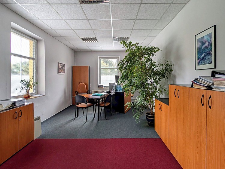 Комерційне приміщення на продаж, 3 000 м² (8 з 27)