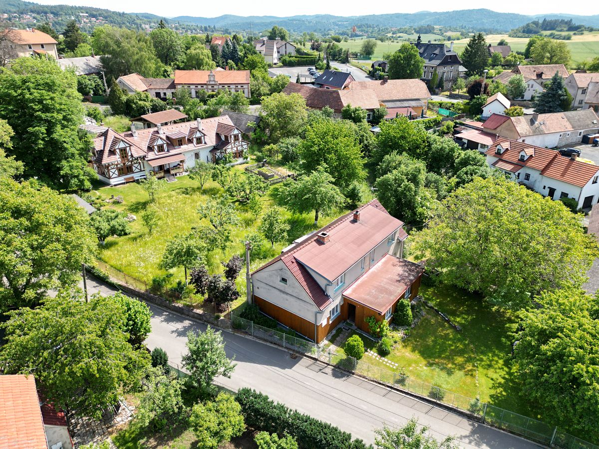Prodej rodinného domu 250 m², pozemek 1086 m²