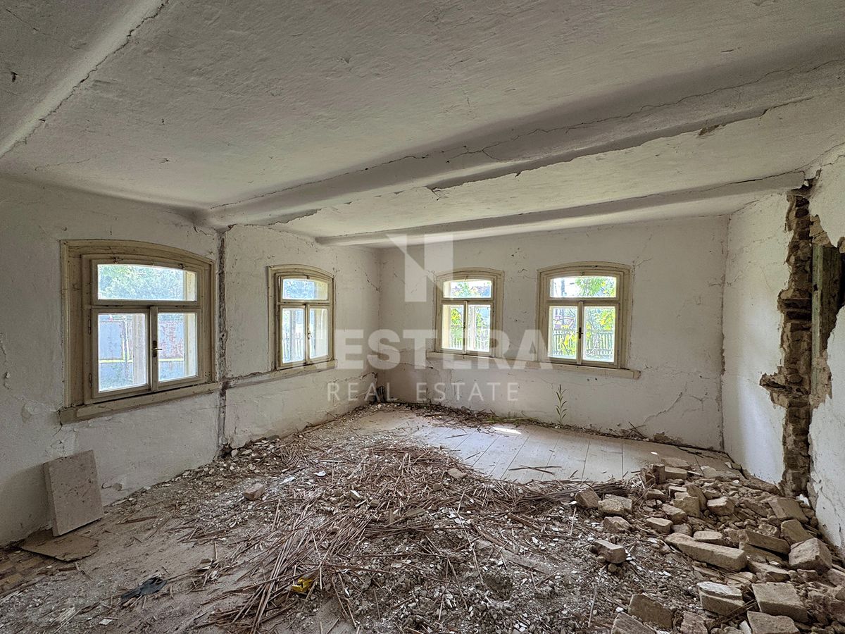 Prodej rodinného domu 90 m², pozemek 4430 m² – fotografie 2