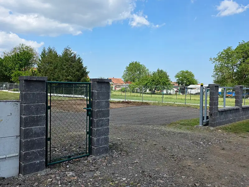 Prodej stavebního pozemku 1603 m², Čepí – náhled fotky 1