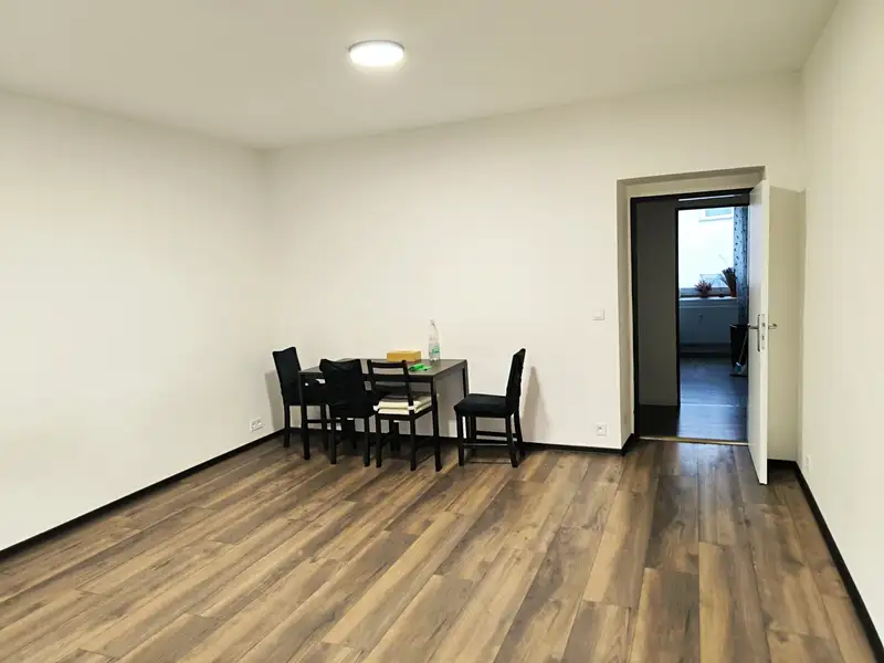 Prodej bytu 2+1 57 m², Praha – náhled fotky 1
