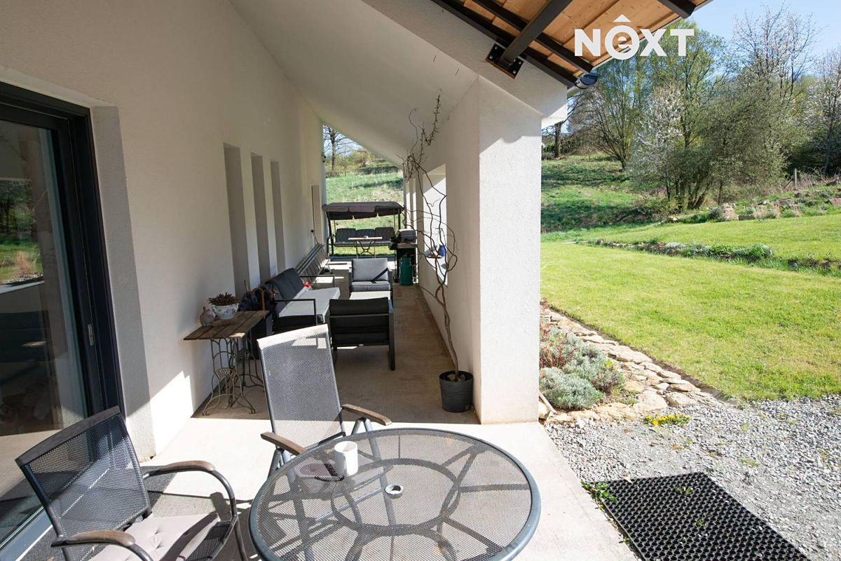 Prodej rodinného domu 263 m², pozemek 38000 m² – fotografie 4
