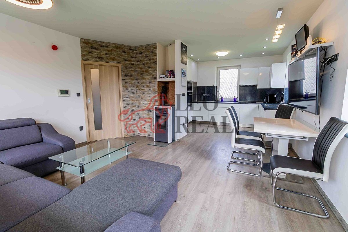 Prodej rodinného domu 104 m², pozemek 1959 m² – fotografie 2