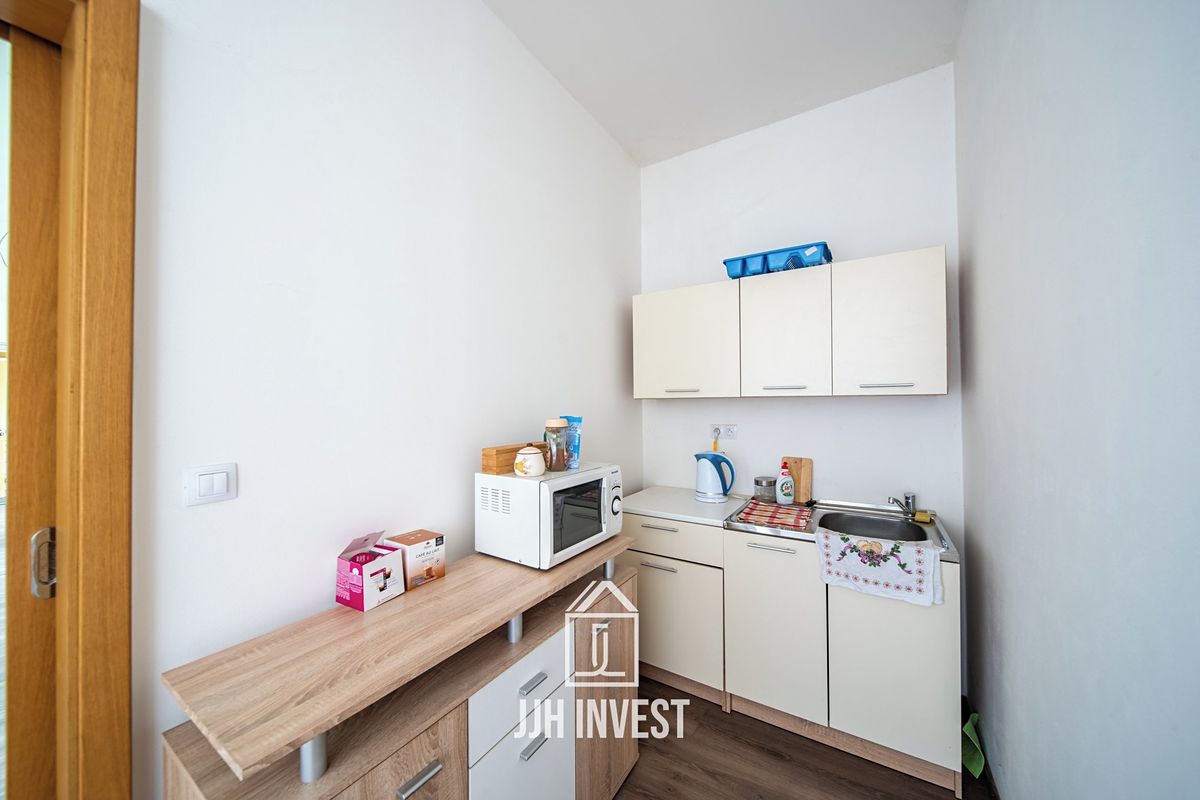 Pronájem kanceláře 107 m² – fotografie 3