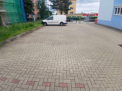 Pronájem garážového stání 6 m²