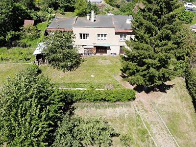 Prodej rodinného domu 300 m², pozemek 1770 m²