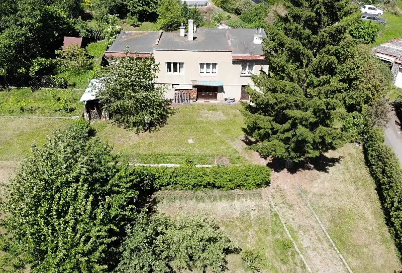 Prodej rodinného domu 300 m², pozemek 1770 m², Ústí nad Labem – náhled fotky 1