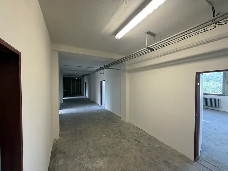 Pronájem skladového prostoru 36 m², Kamenice – náhled fotky 3