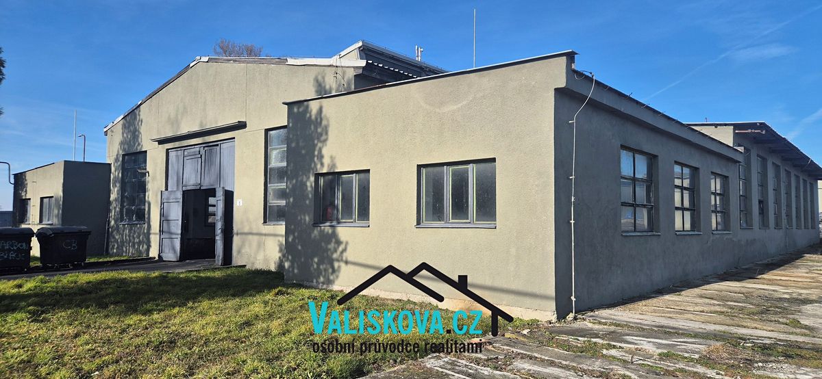Pronájem výrobní haly, prostoru 1200 m²