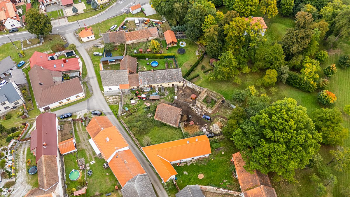 Prodej zemědělské usedlosti 100 m², pozemek 2441 m² – fotografie 3