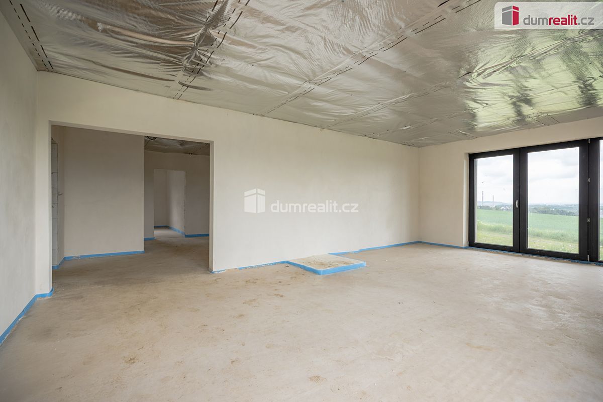 Prodej rodinného domu 218 m², pozemek 962 m² – fotografie 2