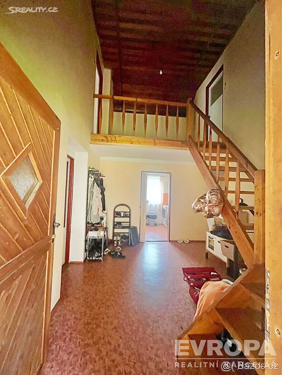 Prodej rodinného domu 150 m², pozemek 694 m² – pohled 4