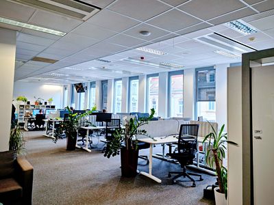 Pronájem kanceláře 272 m²