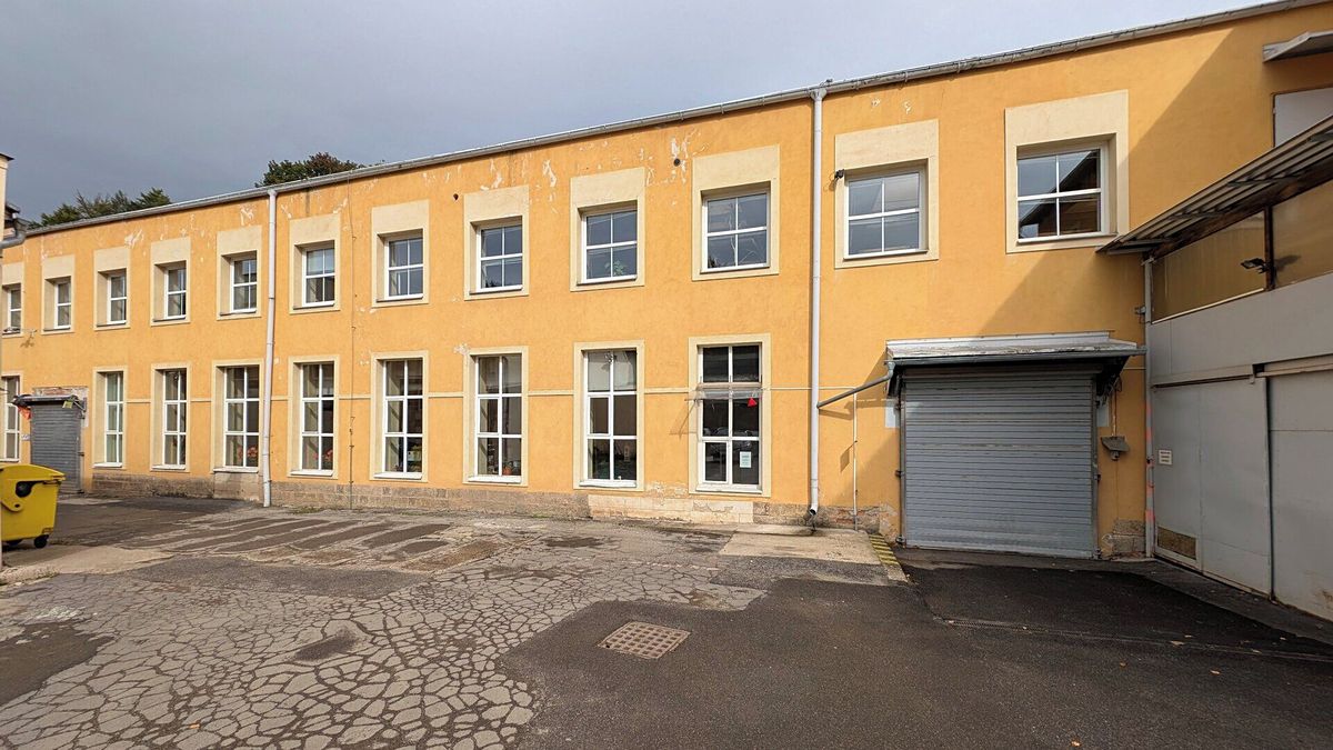 Prodej obchodního prostoru 3000 m² – fotografie 2