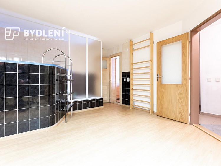 Prodej domu, 250 m² (22 z 48)