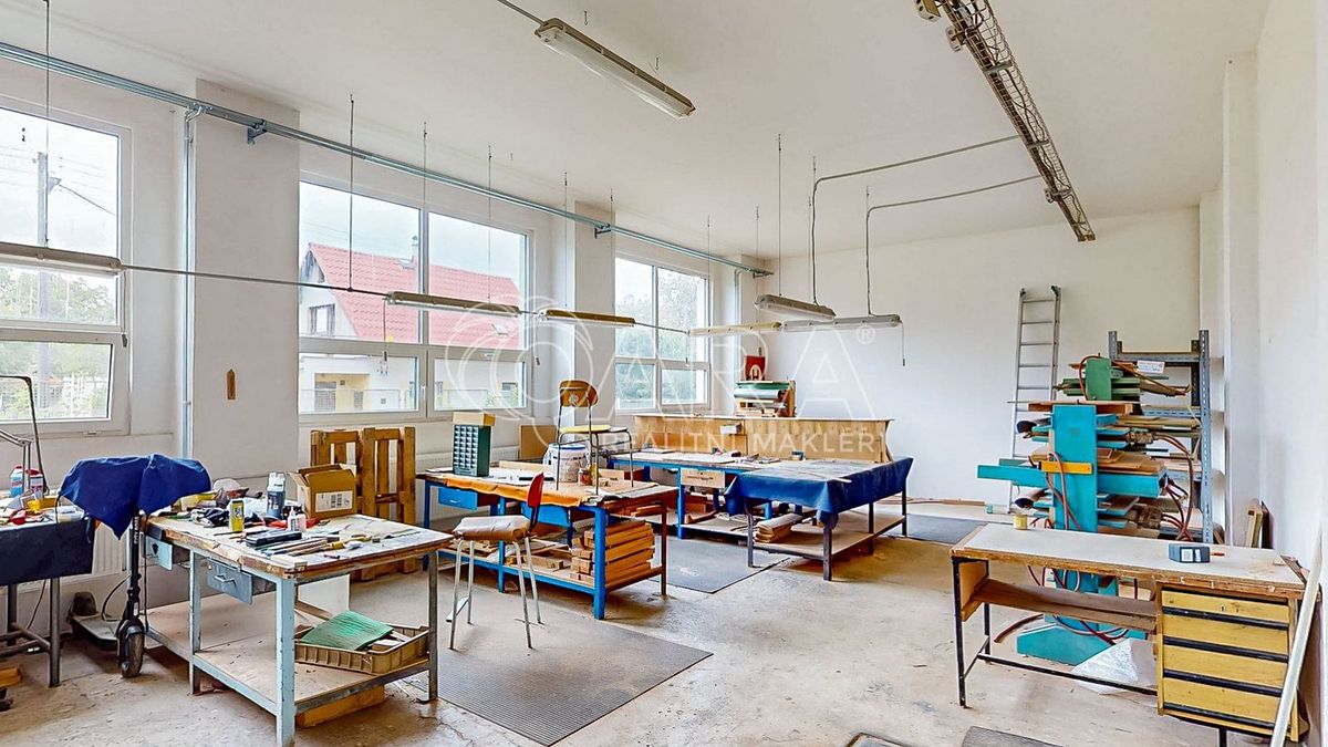 Prodej výrobní haly, prostoru 1300 m² – fotografie 2